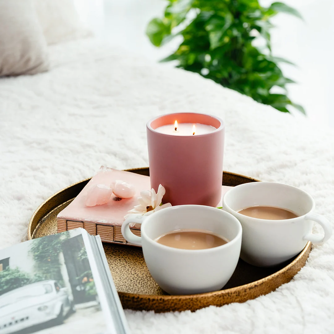 Earth & Ember 13 oz Candle: Cashmere Blush - Image 3